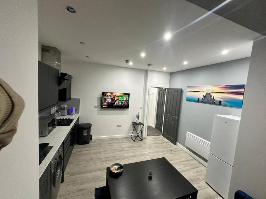 Luxurious 2 Bedroom Flat Beeston Hill 외부 사진