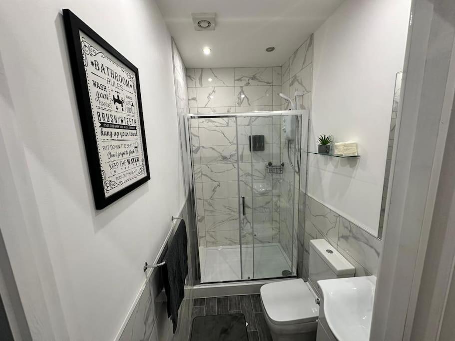 Luxurious 2 Bedroom Flat Beeston Hill 외부 사진
